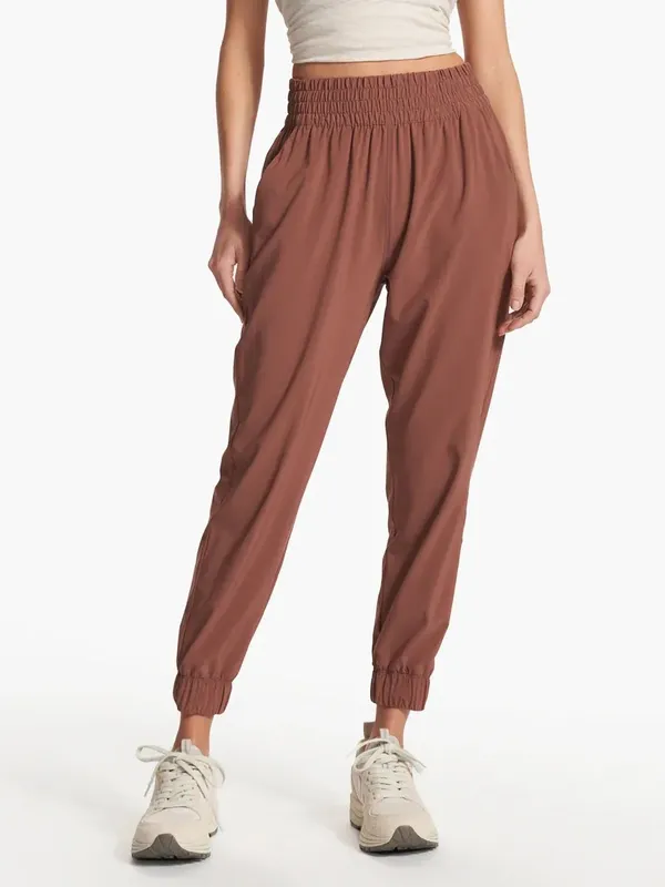Vuori Women's Villa Jogger Pants in Hazelnut Size S - Image 2