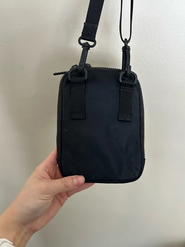 Lululemon Easy Access Crossbody bag black  - Image 5