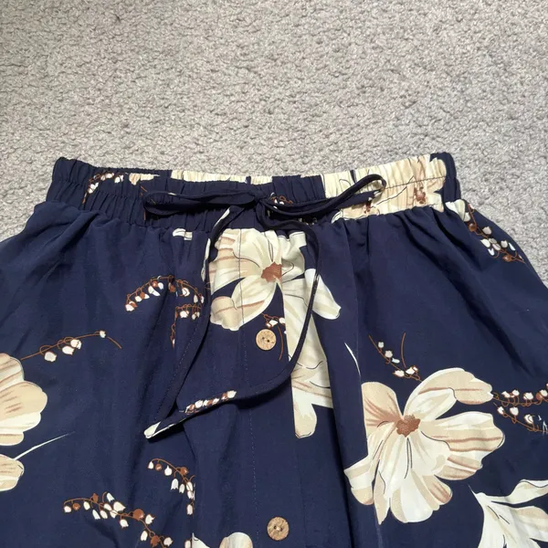 SHEIN Navy and Cream Floral Midi Skirt with Button Accents - Image 4