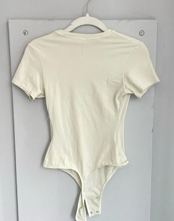 SKIMS Bone Cotton TShirt Bodysuit S - Image 3