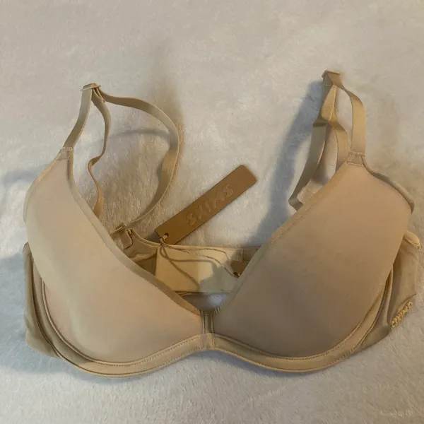 SKIMS Weightless Bra NWT 36A - Image 2
