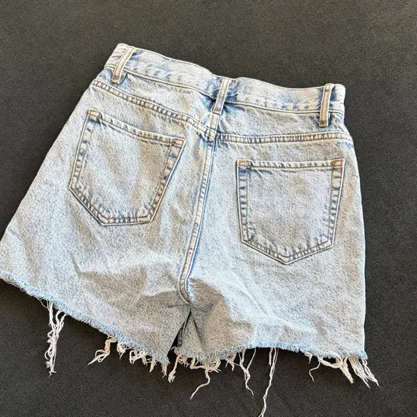 PacSun Distressed Light Denim Jean Shorts - Image 3