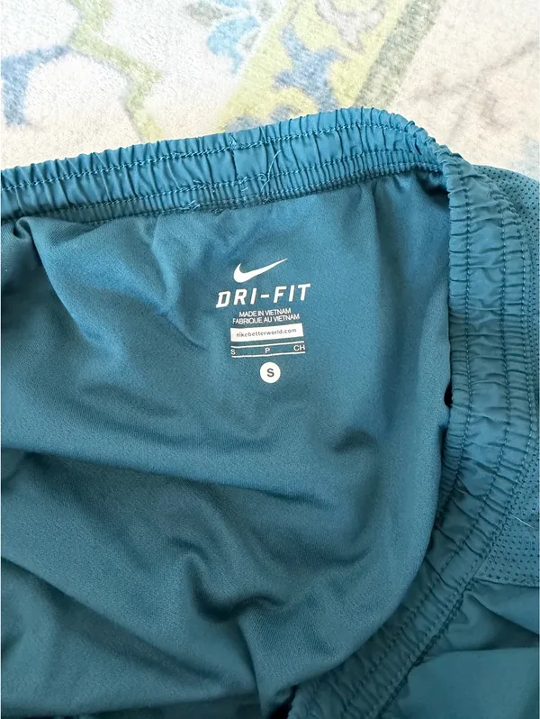 Women’s Nike shorts  - Image 3