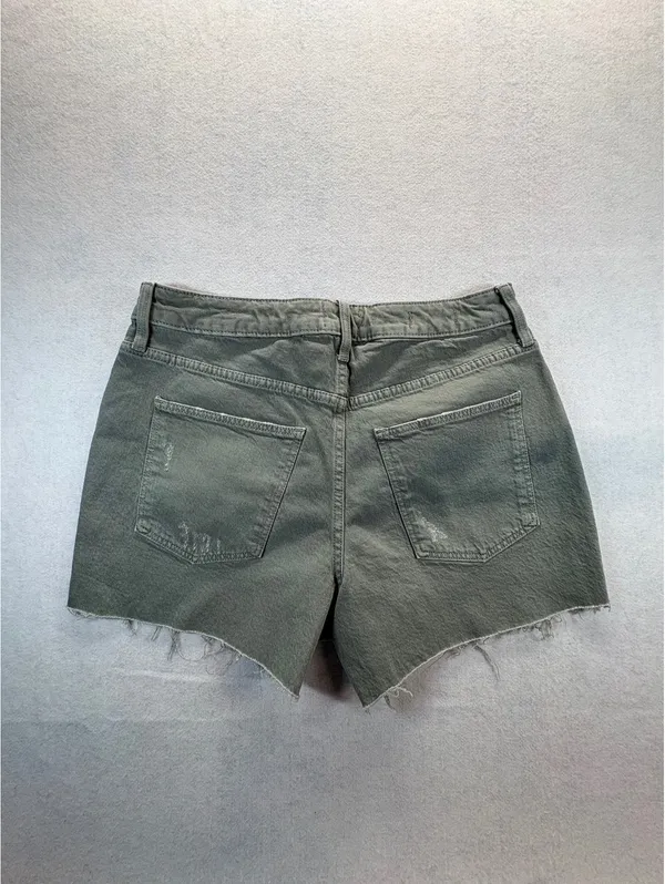 Universal Thread Women’s Size 10/30 Green Denim Cutoff Shorts Distressed Raw Hem - Image 4