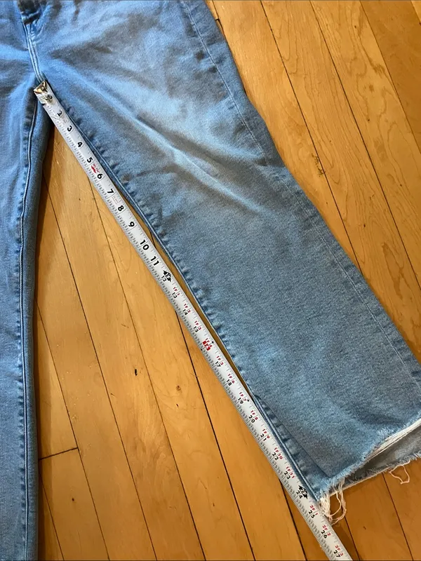 Mother the Insider Crop Step Fray Jeans in Limited Edition Size 31 - Image 12