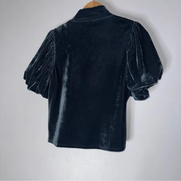 FREE PEOPLE‎ BLUE Claudia Velvet Mock Neck Women's short sleeve bohemian Top XS - Image 4