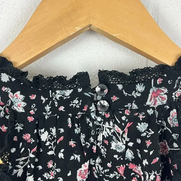 Anthropologie Maeve Ashely lace sleeveless top - Image 6
