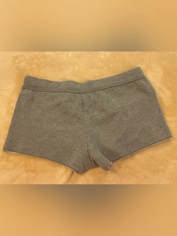 Aeropostale Women’s Gray 'AERO New York' Lounge Shorts Size Medium - Image 4