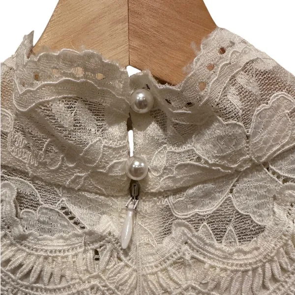 Elliatt Margot Lace Inset Long Sleeve Gown Size Medium - Image 12