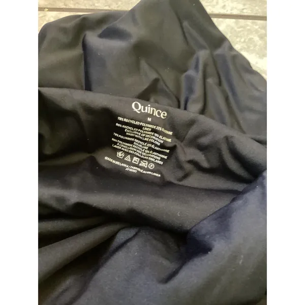 Quince NWOT Italian Matte Underwire One-Piece Swimsuit Black Medium - Image 3