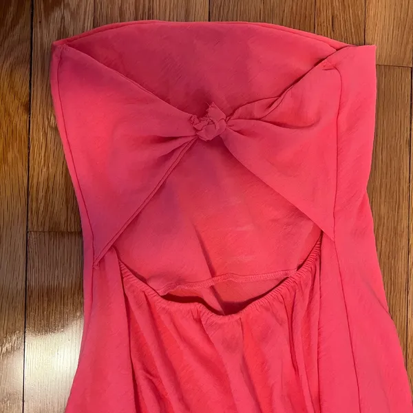 Vibrant Pink Strapless Dress - Image 4