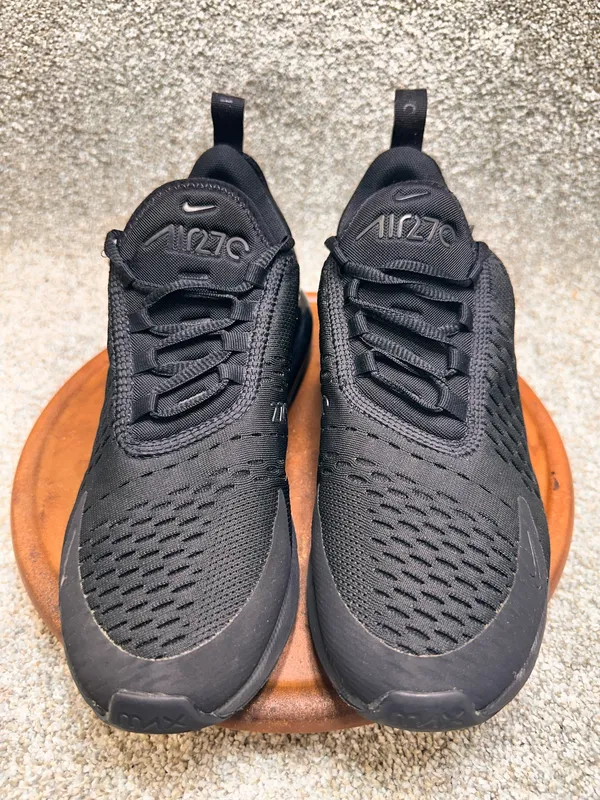 Nike Airmax 270 women’s size 9.5 triple black - Image 2