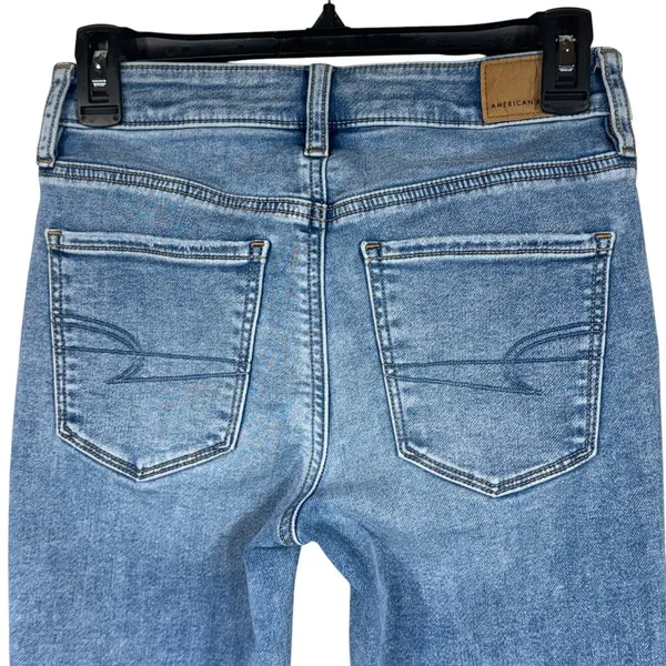 American Eagle SZ 4 LONG Hi-Rise Jegging Jeans Soft Knit Chewed Hems Whiskered - Image 5