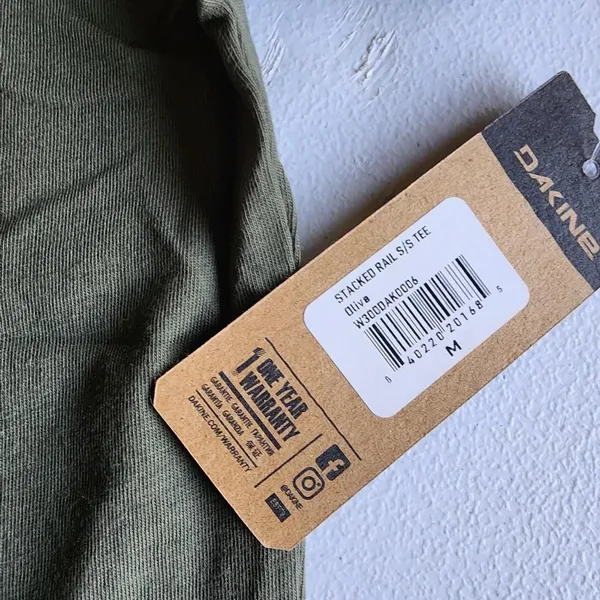 NWT Dakine Women’s green t-shirt, Size M - Image 3