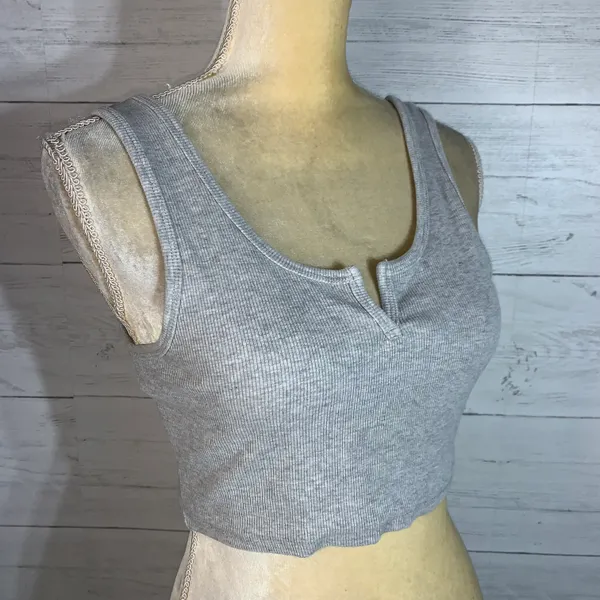 gray ribbed crop top size M - Image 7
