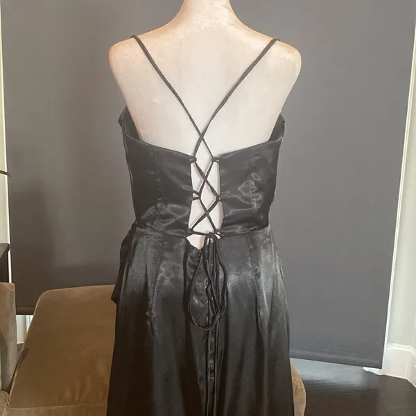 Women’s Black Full Length Prom Party Dress Criss Cross Straps & Leg Slit Size 10 - Image 5
