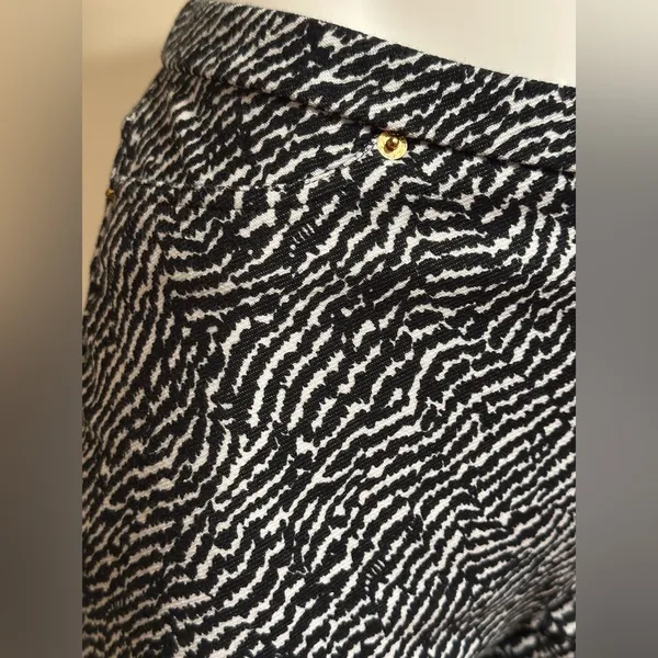 Michael Kors Zebra Print Pants Back pockets. High Waist No Zipper /Button Sz L - Image 4