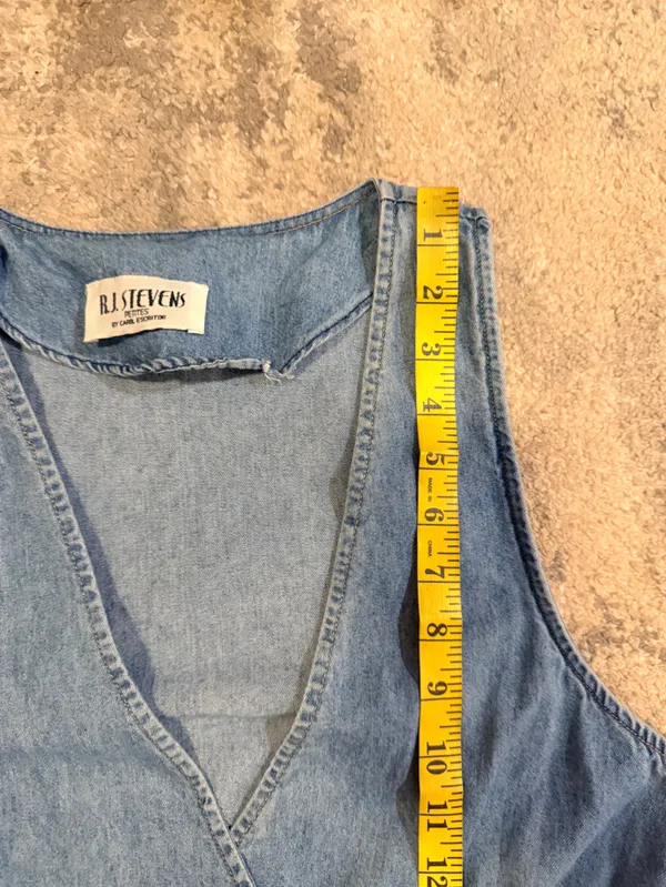 R.J. Stevens Petites Light Blue Denim V-Neck Dress - Image 5