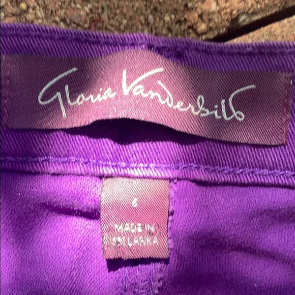 Purple Capri jeans nice soft material Size 6 - Image 2