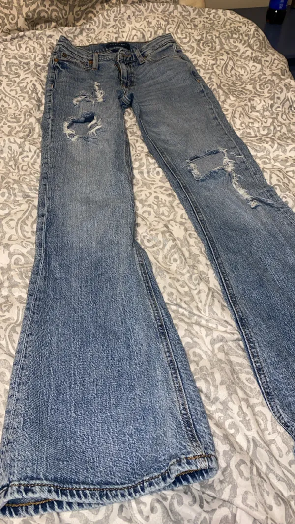 Aeropostale Flare Jeans - Image 2