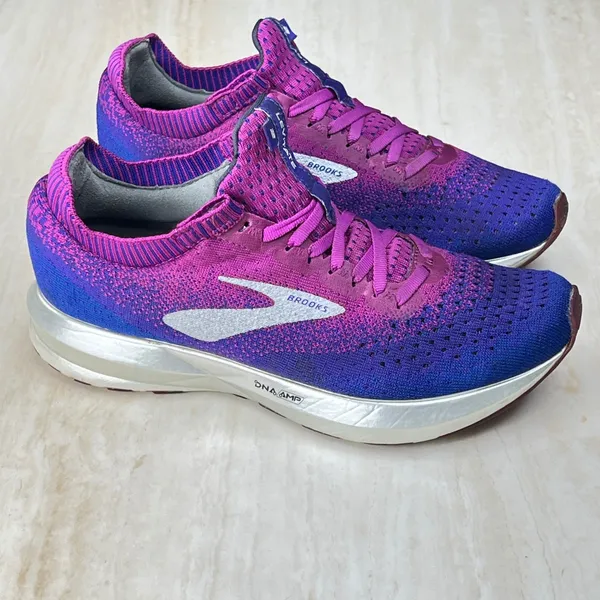 Brooks Levitate 2 Womens Running size8 Shoes Purple Blue Ombre 1202791B520 - Image 10