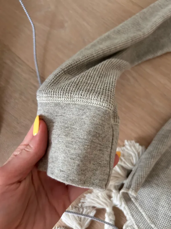 Grey American Eagle Sweater - Image 5