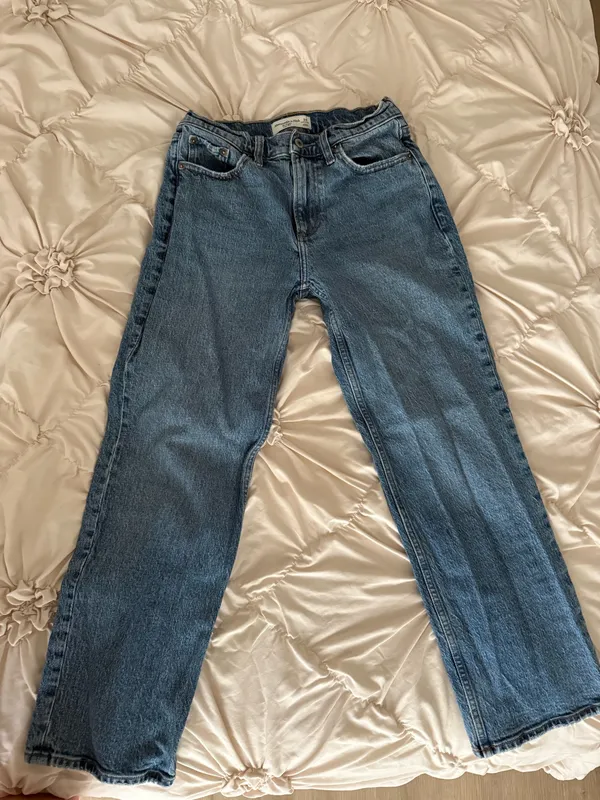 Abercrombie Low-Rise Baggy Jeans - Image 2