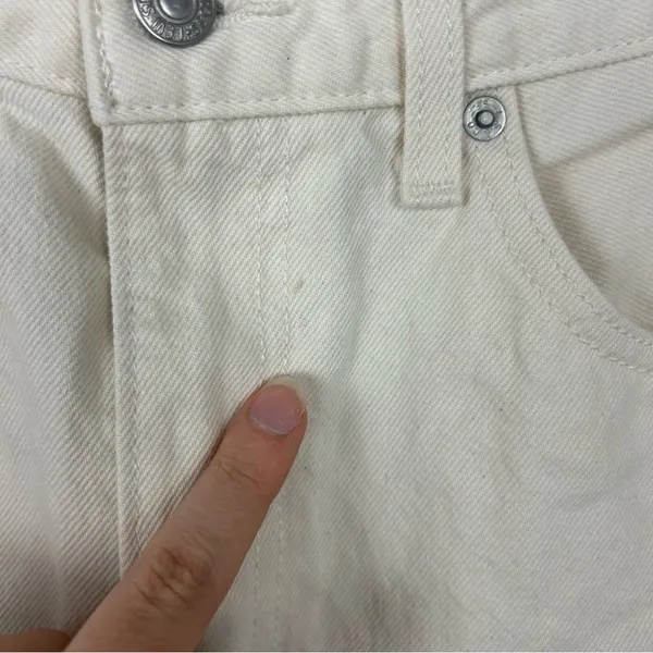 Levi’s Cream 70s High Slim Straight Cutoff Denim Shorts Size 27 - Image 9