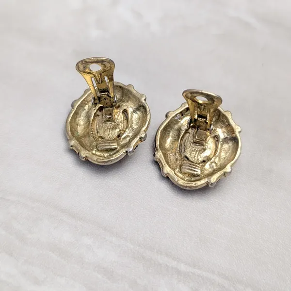 Vintage Clip On Earrings Gold/Silver Tone Gradient Black Cabochon Large - Image 5