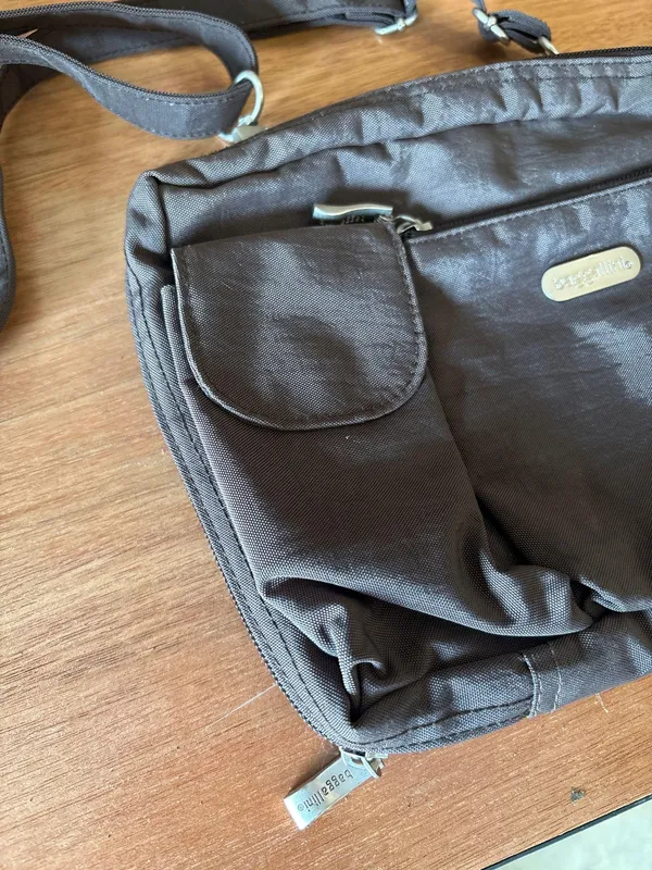 Baggallini Crossbody Nylon brown bag - Image 3