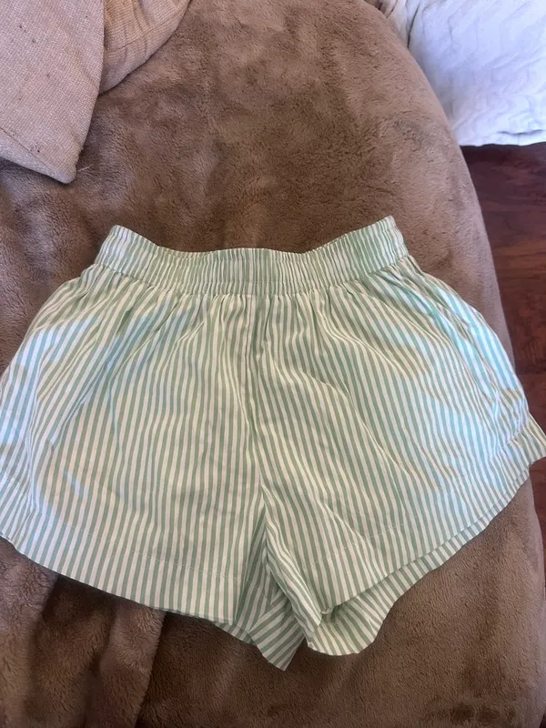 Princess Polly mint green vertical striped beach house pull on shorts - Image 5
