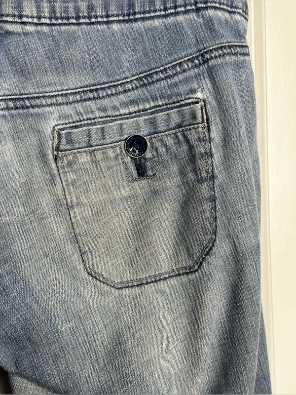 American Eagle Y2K Denim Roll Up Capri Sz 4 - Image 4