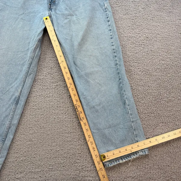 Vintage Levis 550 Relaxed Fit Tapered Leg Light Wash Jeans 16S 31W Womens Blue - Image 3