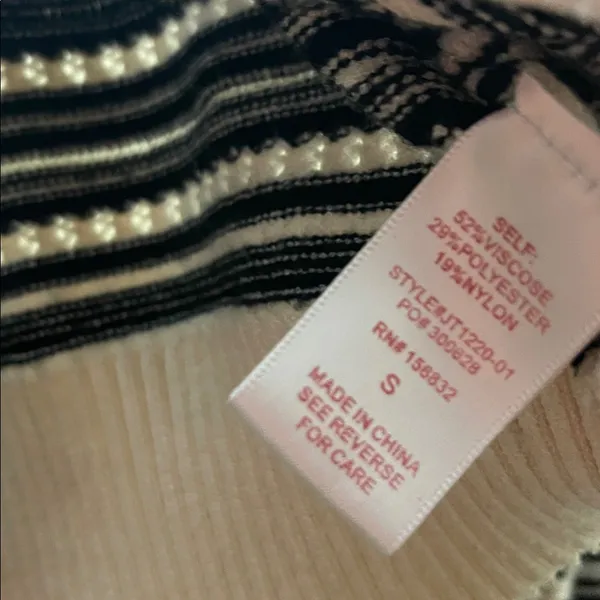 SO Me Ribbon Button Crop Cardigan Black - Image 14