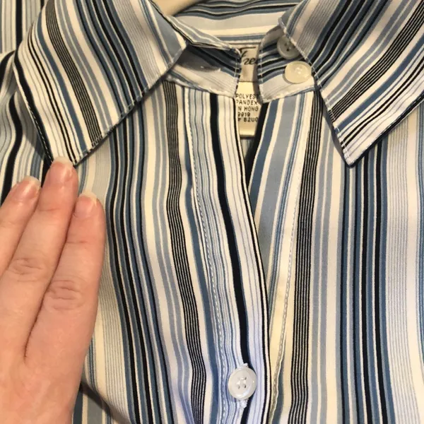 🎉4 for $20 Fred David Stretch Button Down, size small - Image 3