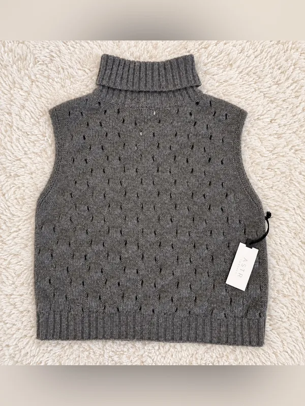 NWT Rare ASTR The Label Pattern Turtleneck Sweater Vest – Grey – M - Image 6