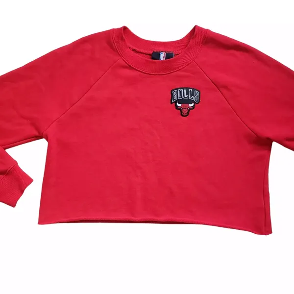 Chicago Bulls NBA Crop Sweatshirt Womens Large Red Crewneck Pullover Long Sleeve - Image 11