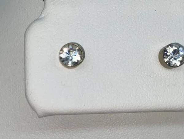 Handmade Clear Rhinestone Gold-tone Hardware Stud Earrings - Image 2