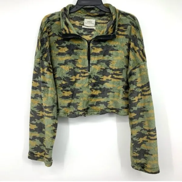 Urban Outfitters Cropped 1/4 Zip Fleece Pullover Womens Jacket Size Small Camo - Image 2