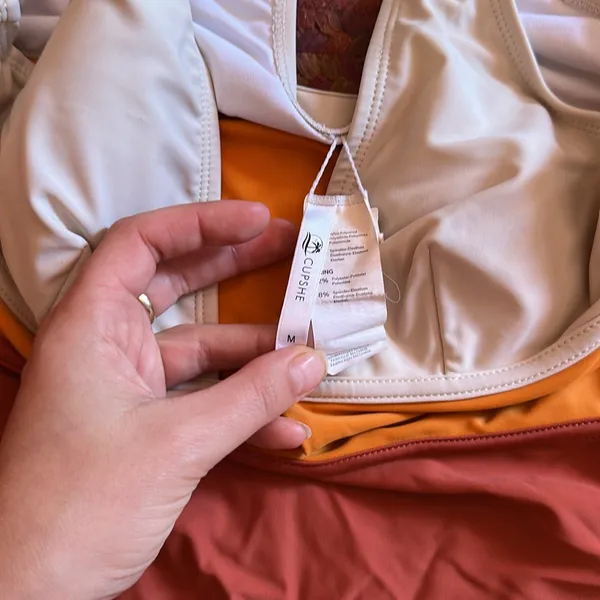 CUPSHE ORANGE CREAM COLOR BLOCK ONE PIECE HIGH CUT BIKINI - Image 3