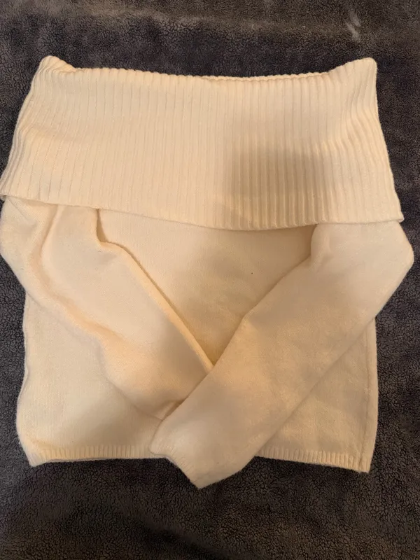 Old Navy Off-The-Shoulder Sweater - Image 2