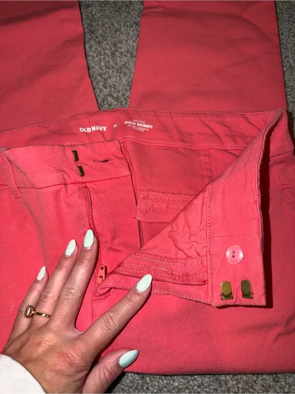 Old Navy Coral Straight-Leg Pants - Image 5