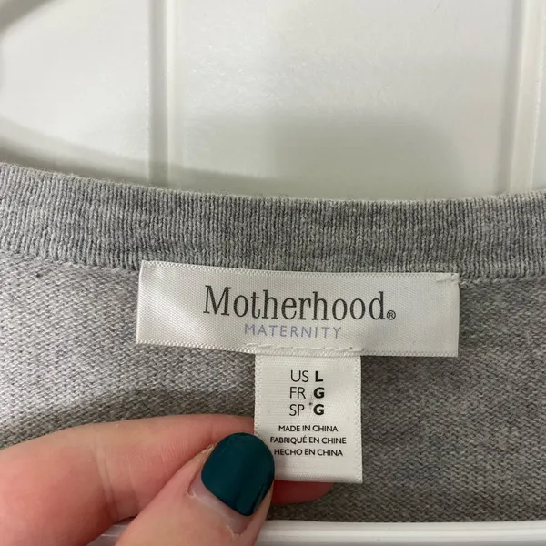 EUC Motherhood women’s gray argyle maternity scoop neck soft knit‎ sweater large - Image 2