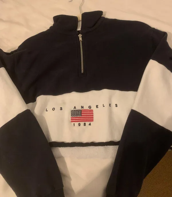Brandy Melville Cropped Zip Up - Image 3