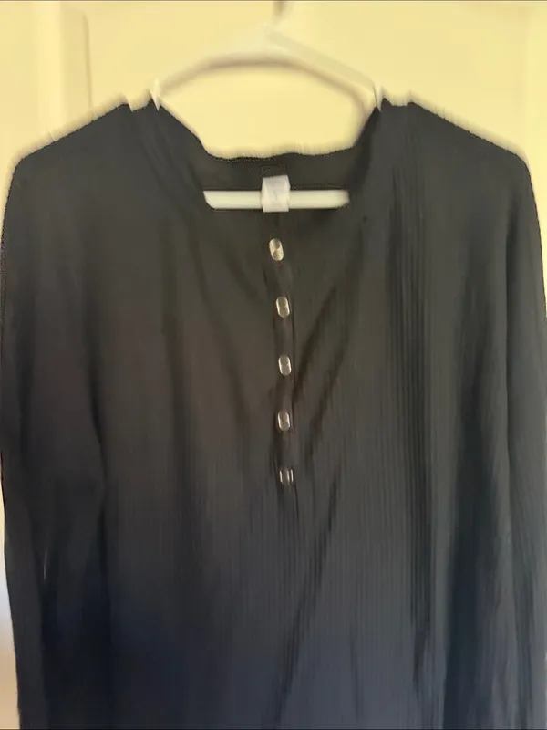 Old Navy Black Long-Sleeve Textured Henley / B34 - Image 3