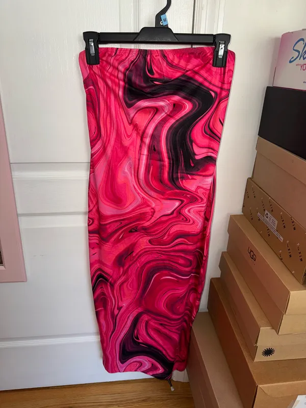 Pink and Black Marble print strapless bodycon dress - Image 2