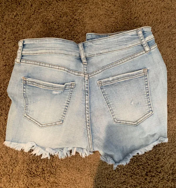 Jean shorts Size 6 - Image 3