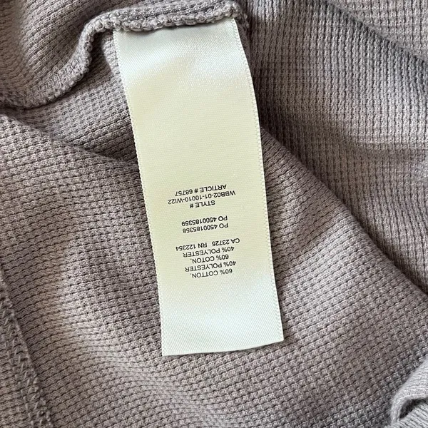 Aritzia Sunday Best Cropped Tee - Image 4