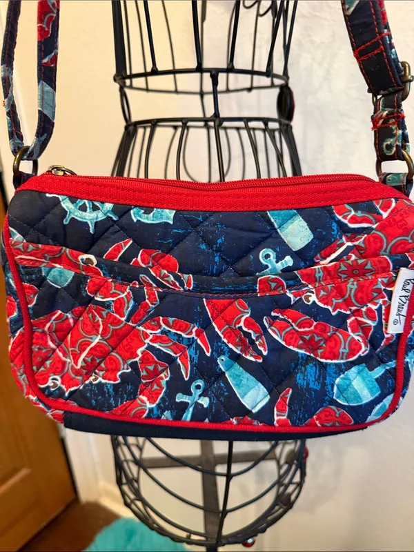 🦀🦀🦀BOGOHO🦀🦀🦀Paul Brent Red Navy Quilted Floral Anchor Crossbody - Image 2