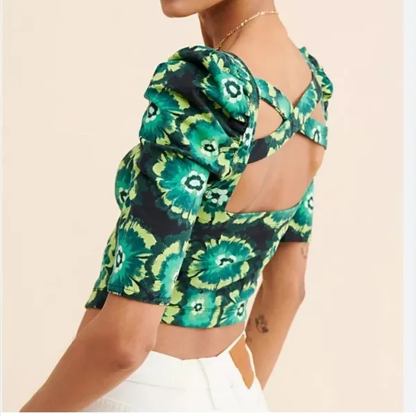 Free People Women's Give Me More Top like new size S short sleeves , puffy sleev - Image 2
